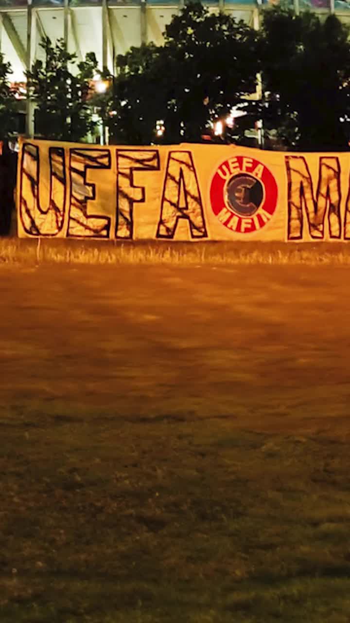 „UEFA = MAFIA”   Suporterii cer FRF să conteste la TAS verdictul UEFA: „Această  decizie scandaloasă  trebuie rejudecată!”