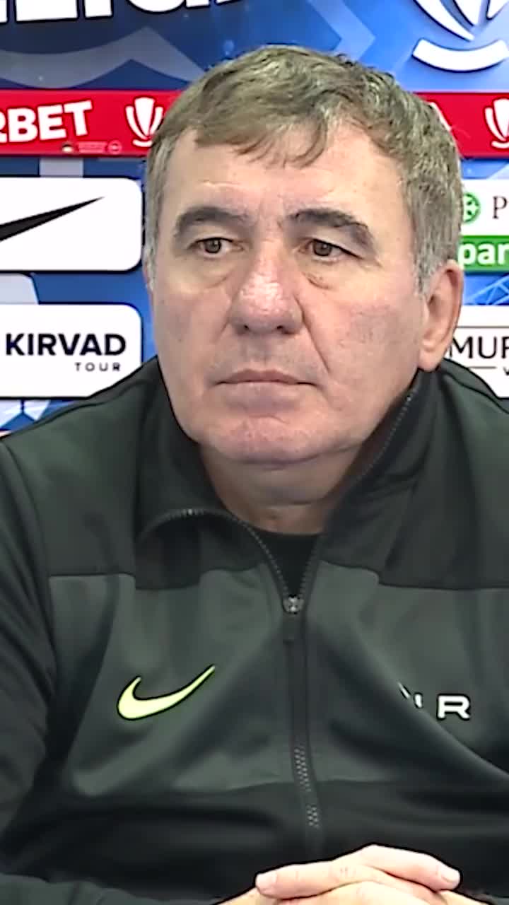 &bdquo;S-a n&#259;scut s&#259; joace fotbal&rdquo; Gic&#259; Hagi: &bdquo;Nu am de ce s&#259; vorbesc despre Ianis&rdquo;. Patru minute mai t&acirc;rziu, tot despre fiul s&#259;u vorbea &#128513;