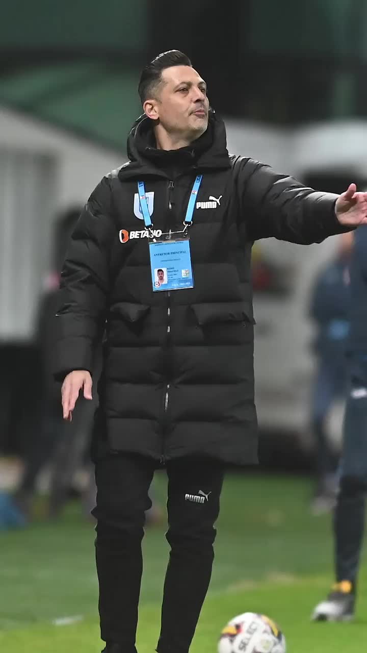 Atac dur la adresa lui Rădoi  U Craiova nu-l iartă pe antrenorul revenit la FCSB:   „Vorbeai de Rotaru  și acum unde te duci?”