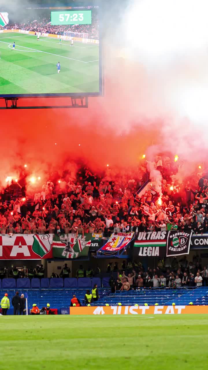 Cei mai răi faniClubul care a terorizat UEFA: 17 sancțiuni în doi ani 