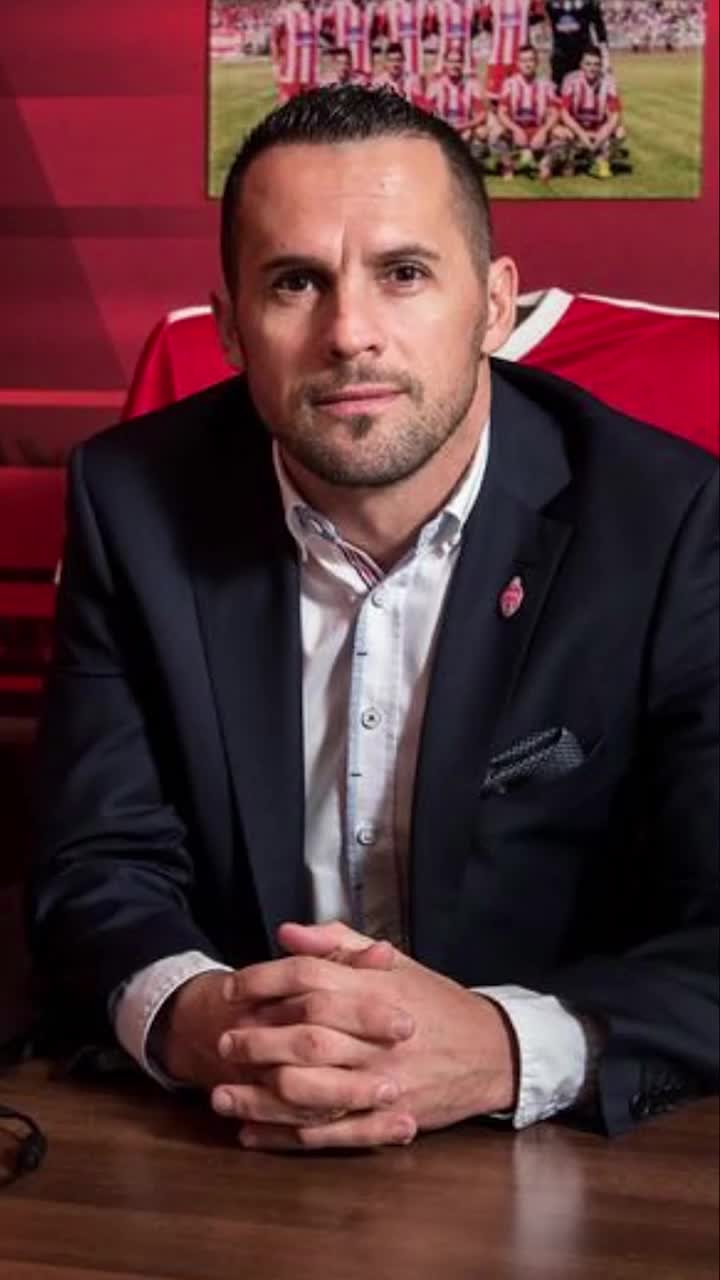 L-a turnat pe Dorinel Munteanu îi transmisese lui Hadnagy că voia să scape de câțiva jucători în vară. Directorul a „sifonat”!