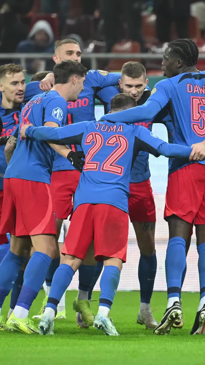 Obiective de Liga Campionilor Patronul FCSB, euforic la sărbătoarea de titlu: „Aducem Barcelona la București și jucăm cu PSG la Paris”