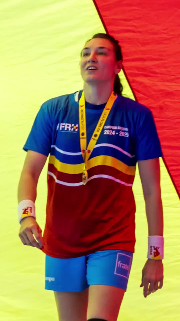 Cristina Neagu, ultimul dans VIDEO+FOTO Cea mai bună handbalistă a României, victorie în ultimul meci oficial din carieră: a plâns la final
