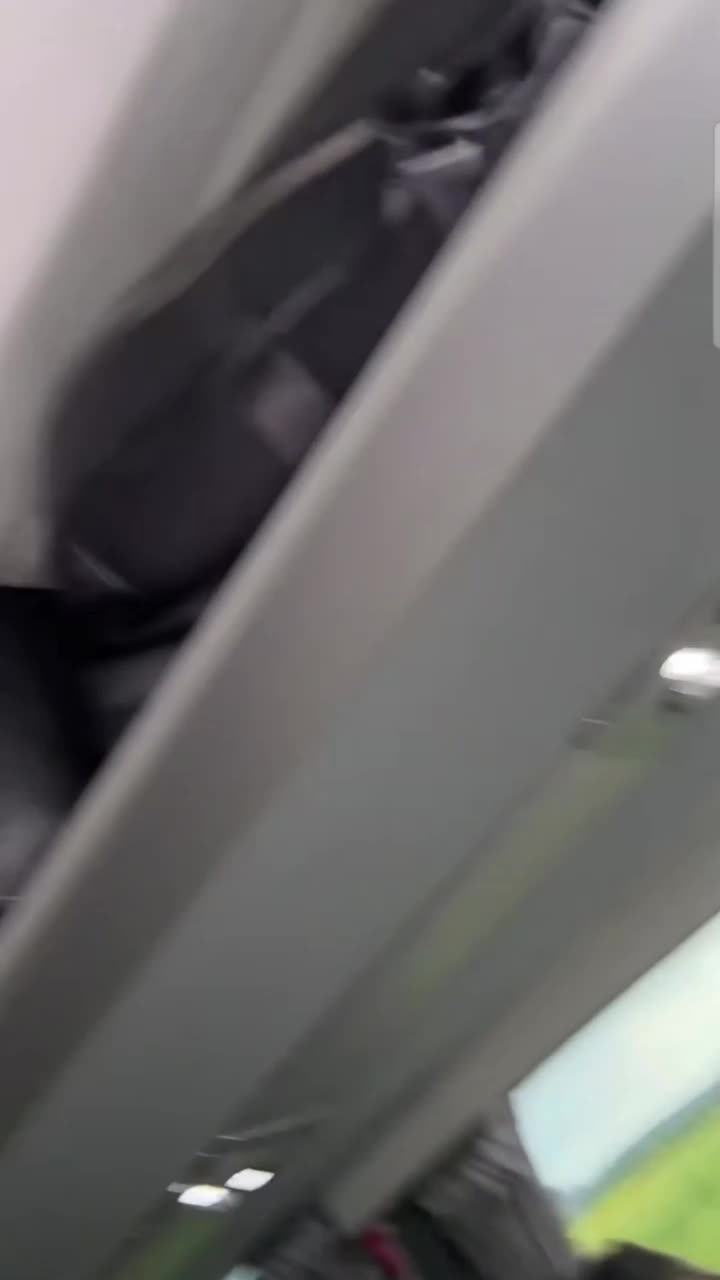 Insulte în ziua votului Jucătorii de la FC Argeș, remarci homofobe într-un live din autocar: „Pentru toți b*******i lui Nicușor”