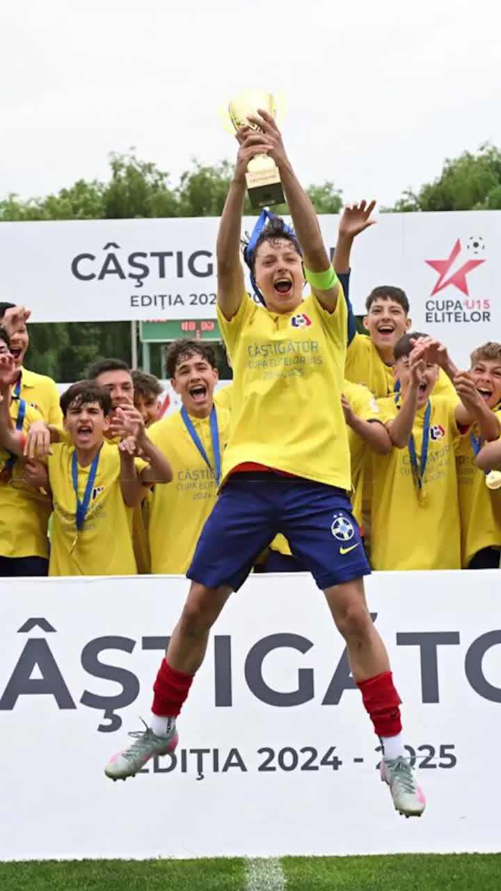Încă un trofeu pentru FCSB Roș-albaștrii au câștigat Cupa Elitelor U15 » Juniorii sunt aproape și de titlul de campioni