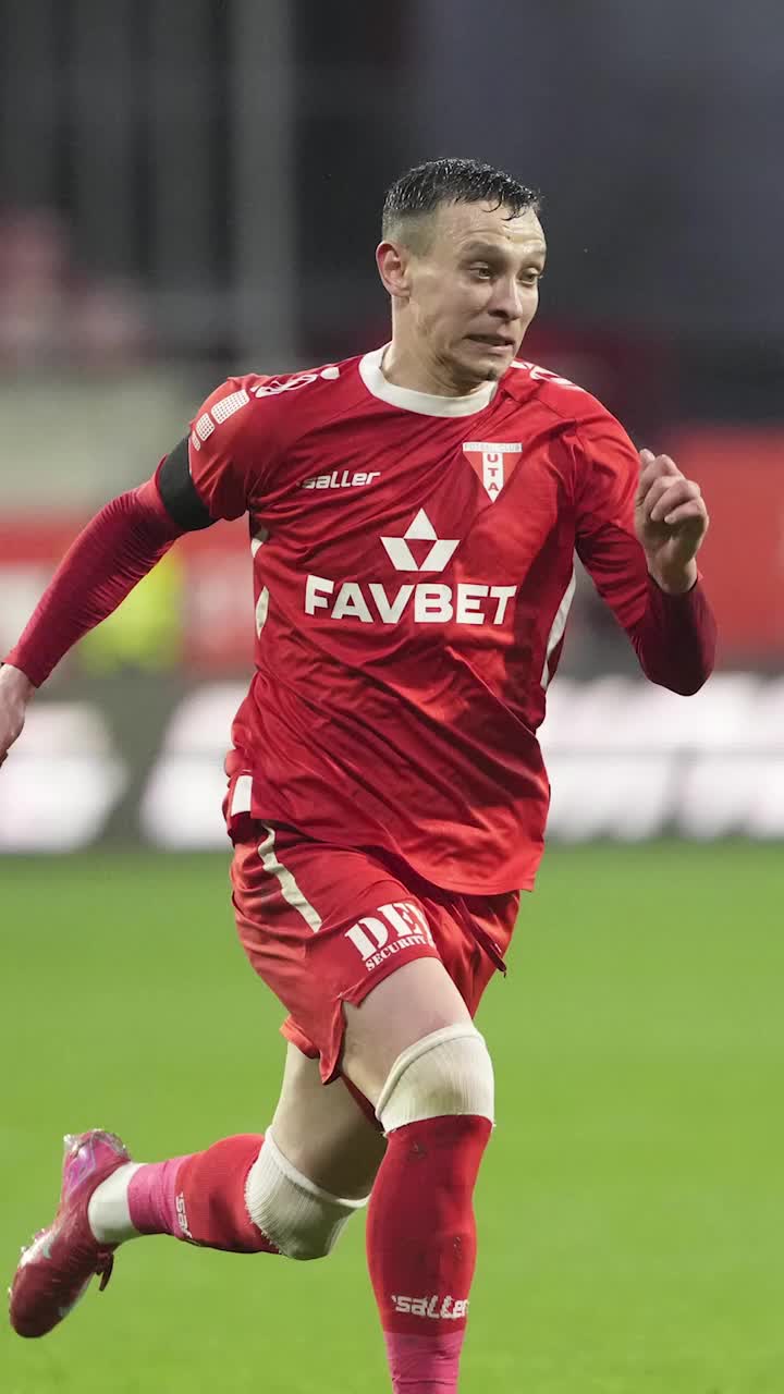 Transfer surpriză  Vedeta din Liga 1 pleacă la o   campioană din Europa,    calificată în primăvara Conference League