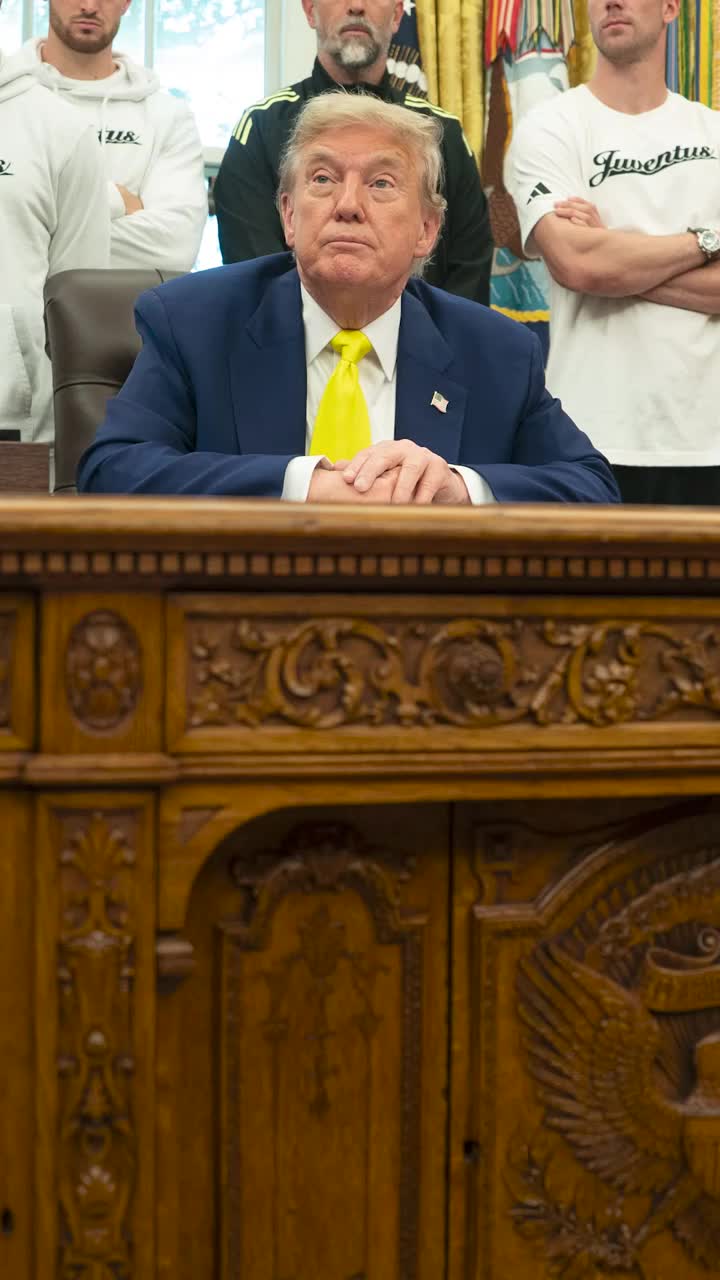 Martori la derapajul Trump Jucătorii lui Juventus, cu președintele SUA în Biroul Oval: Iran, arme nucleare, Biden și persoane trans