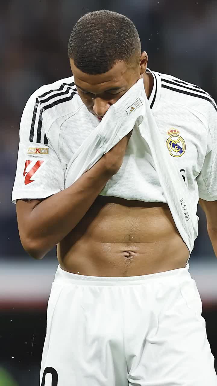 Mbappe, în izolare Superstarul francez, virusat, a ratat meciul de debut al lui Real Madrid la Mondialul Cluburilor
