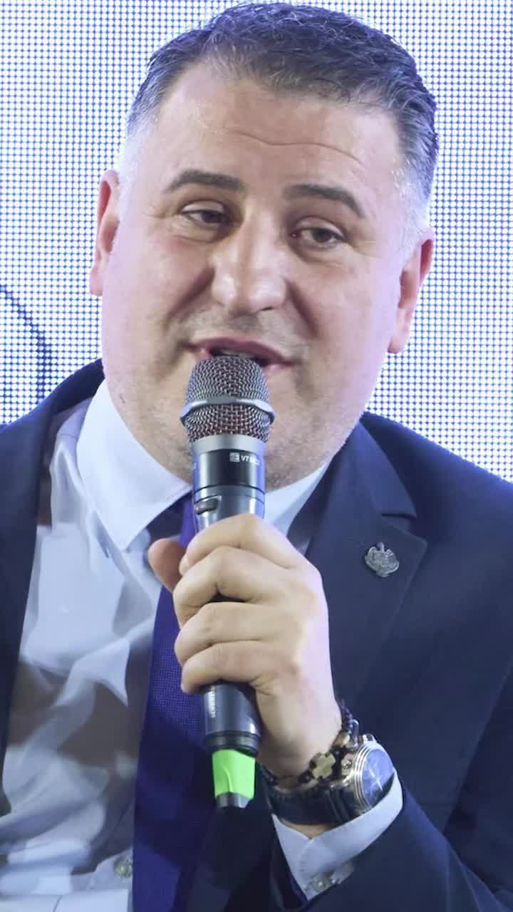 Schimbări majore pe stadioane! E gata forma finală a Legii 4. Ce urmează în România: bere pentru spectatori + showuri pirotehnice cu licență
