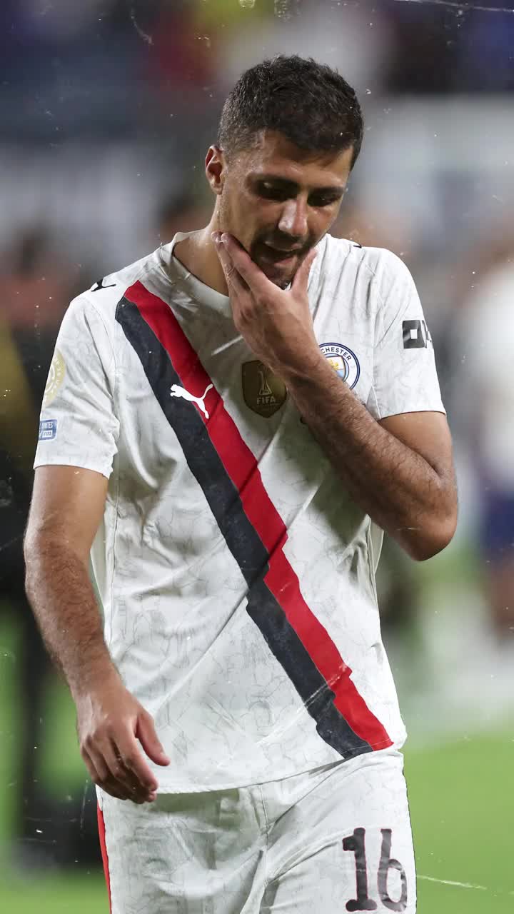  Dezastru pentru City  Rodri   s-a accidentat  din nou, la doar o lună de la revenirea pe gazon! Reacția lui Guardiola
