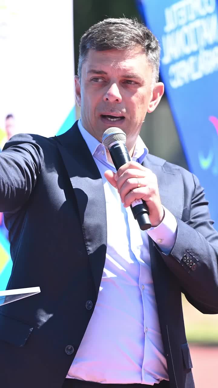 „COSR ne-a dat cu flit” Cum se apără Eduard Novak, fostul ministru al sportului, după acuzațiile din auditul Curții de Conturi
