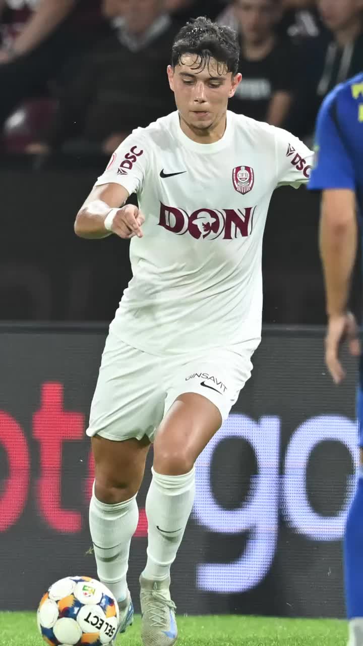 Mustrat de Petrescu Eroul lui CFR Cluj i-a răspuns tehnicianului: „Nu m-am speriat deloc”