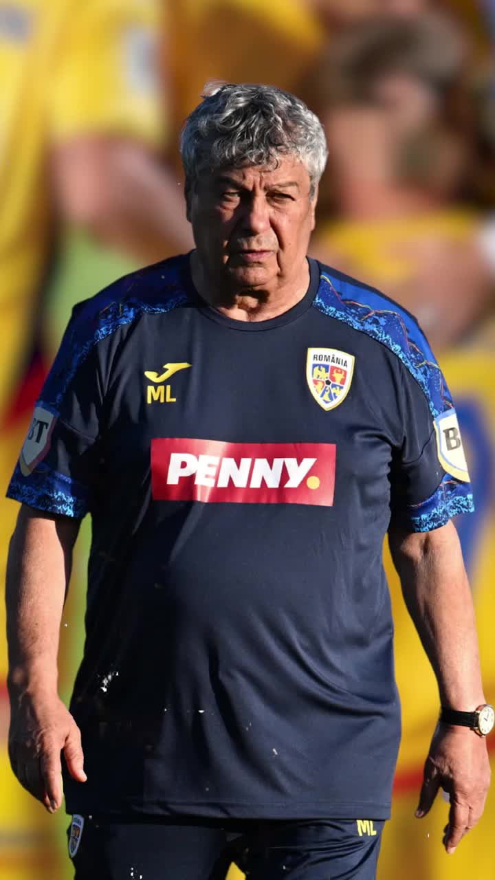  Lotul pentru Bosnia &#537;i San Marino&nbsp; Ale&#537;ii lui Mircea Lucescu pentru ultima ac&#539;iune din preliminariile CM 2026 &raquo;  Dou&#259; convoc&#259;ri-surpriz&#259;
