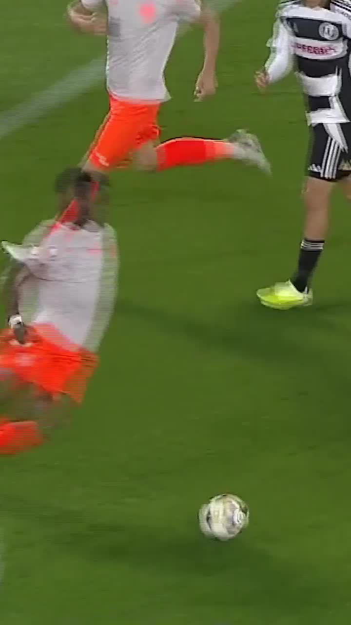 Golul sezonului!    VIDEO.  Mijlocașul de la U Cluj a șocat apărarea lui Metaloglobus cu   șut fabulos de la 30 de metri!  Nu mai marcase de 7 luni