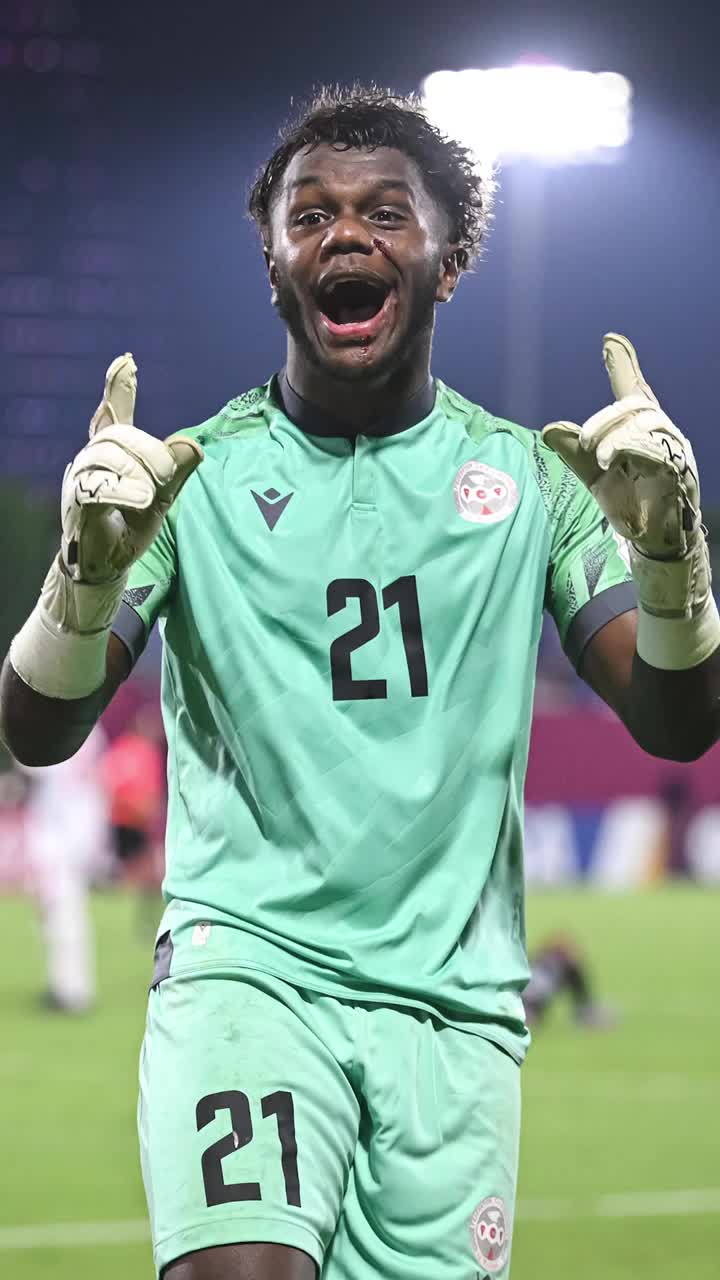 Senzația din Pacific  De ce echipele mari sunt cu ochii pe un portar care a încasat   22 de goluri în 3 meciuri