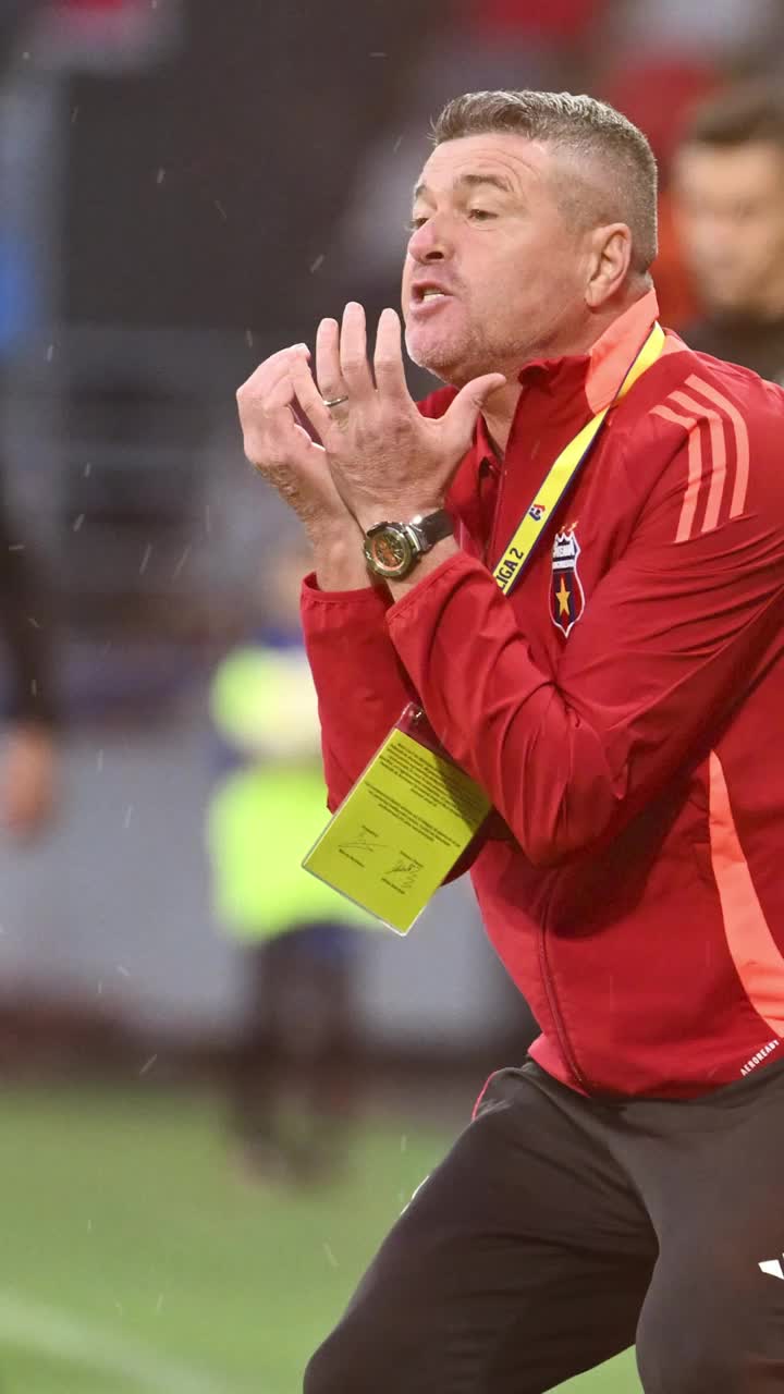 „Mai prost decât la FCSB”   Daniel Oprița,  scos din sărite după debutul Stelei în noul sezon: „Un dezastru”