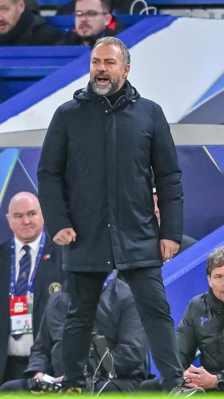 „Nu-mi irosesc energia”    Hansi Flick,  răspuns pentru acuzațiile lui Arbeloa legate de arbitraj: „Se face multă vâlvă în jurul nostru”