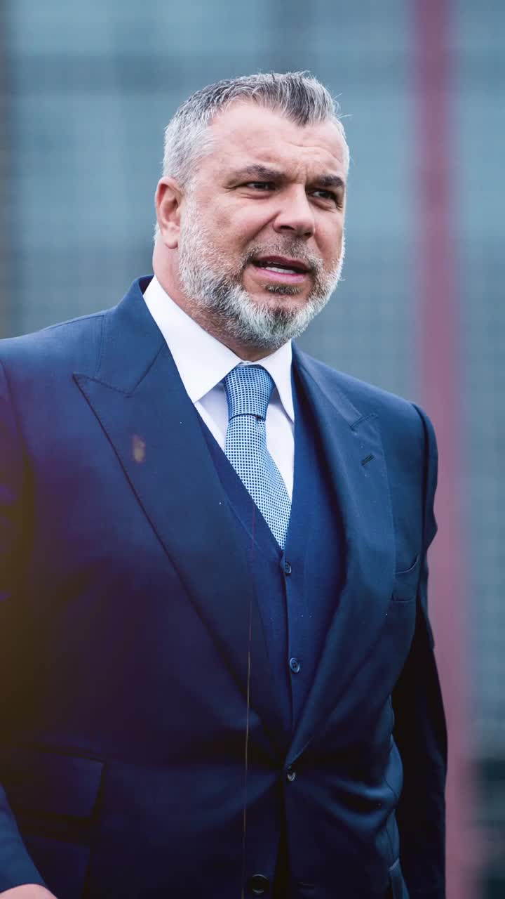  &bdquo;Examenul final&rdquo;&nbsp; C&acirc;nd va fi decis  viitorul lui Cosmin Ol&#259;roiu pe banca Emiratelor Arabe Unite: &bdquo;Trebuie s&#259; fie evaluat corect&rdquo;