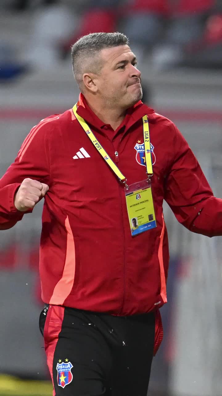 Oprița, dorit în Liga 1  Echipa care îl vrea pe antrenorul de la Steaua +   obstacolul  ce-l împiedică să semneze