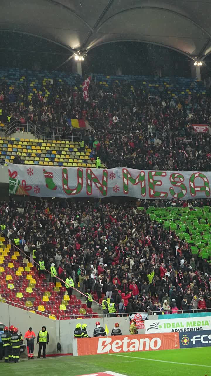 „Războiul” galeriilor    VIDEO.  Surpriza pregătită de „câini”:   „Un mesaj de sărbători...”  + Ultrașii de la FCSB le-au aflat planul!