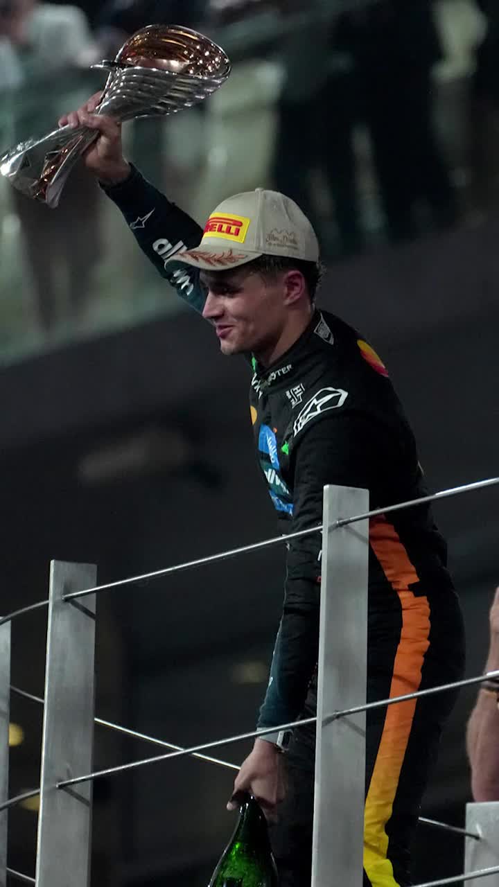 Lando Norris, copleșit de emoții  Prima reacție a noului   campion mondial  din Formula 1: „Nimic nu mai contează acum! Titlul e pentru mama și tata”