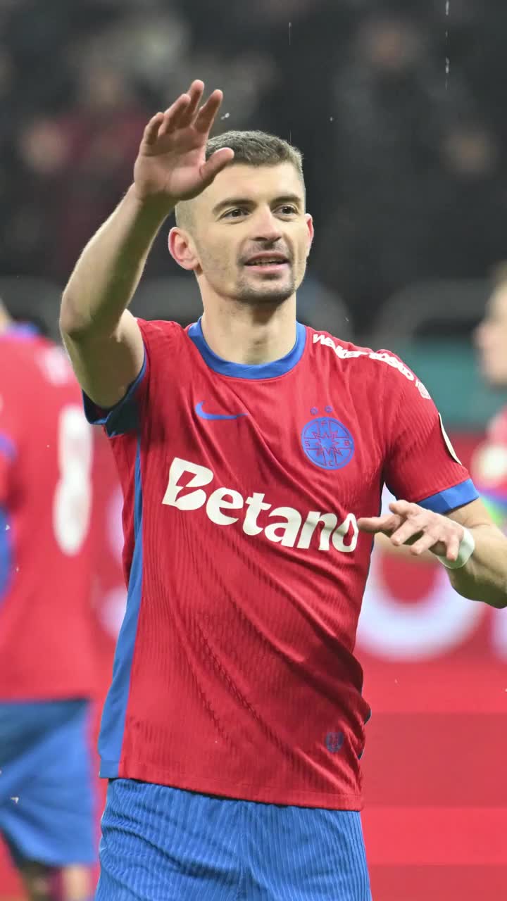 „I-am închis telefonul”  Jucătorul care l-a enervat pe patronul FCSB:    „Nu ți-e rușine?  Bine, mă, pleacă atunci!”