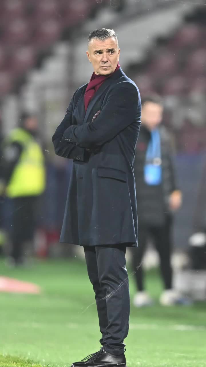 „Avem un joc de echipă mică”  Daniel Pancu a învins-o pe FCSB cu 4-1 și nu este mulțumit:   „Ăsta e ADN-ul aici.  Dai un gol, după care închizi culoarele”