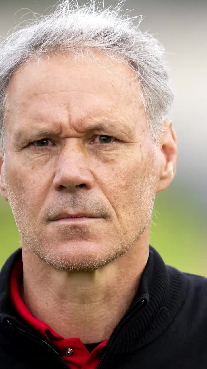 Van Basten, situație șocantă!  Motivul neașteptat pentru care   legenda Olandei a ajuns la poliție