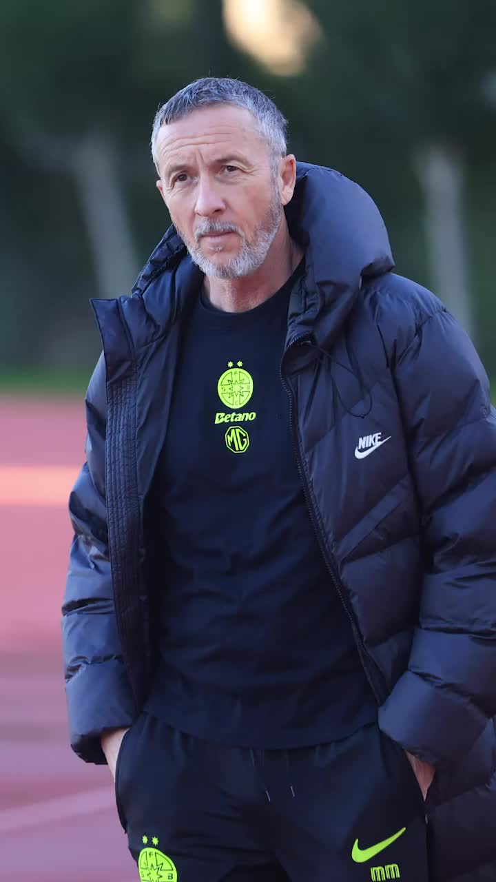 Cum se poartă Târnovanu    Detalii din vestiarul lui FCSB,  după ce goalkeeperul a devenit rezerva unui puști de 18 ani