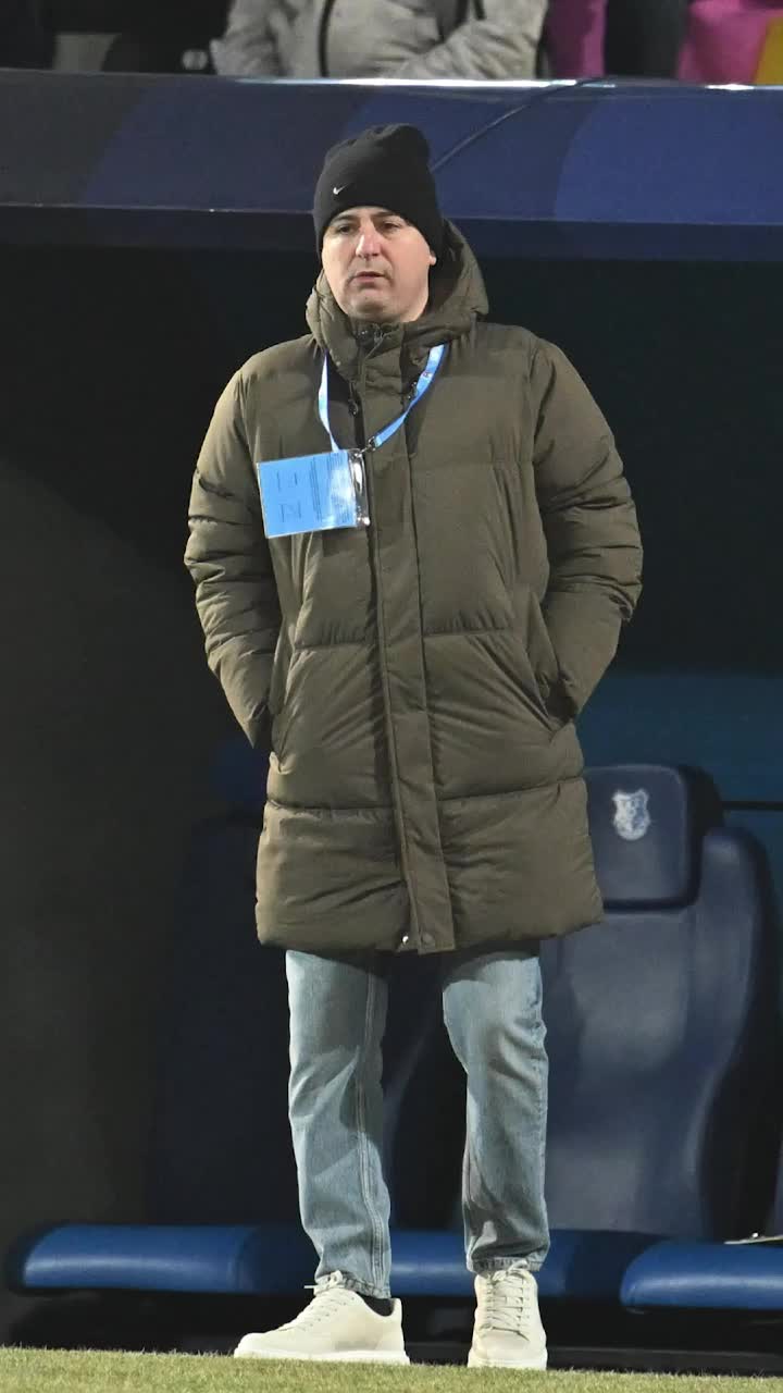 „E urât ce se întâmplă”     Ianis Zicu,   furios după meciul cu Dinamo: „Echipele care fac audiență sunt programate cum trebuie”