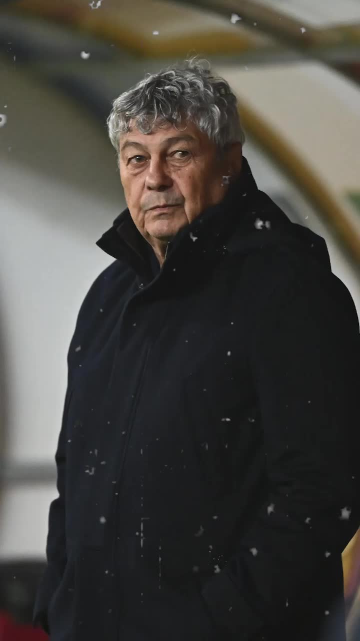 „Lasă-l pe Hagi!”  L-a sunat pe Lucescu să-i spună   să renunțe la națională:  „Vorbesc eu cu Gică să accepte!”