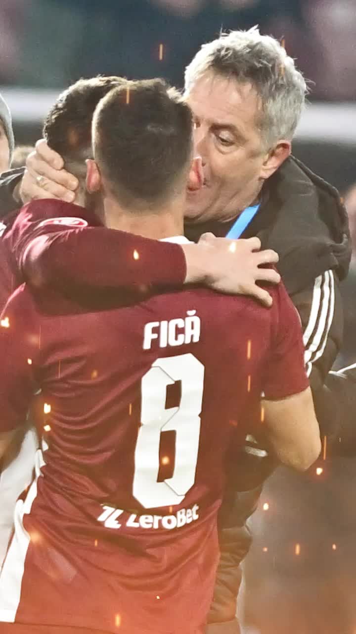 Scene șocante la Cluj    FOTO.  Bergodi   a sărit la bătaie  după meci! I-a luat de gât pe jucătorii CFR-ului! Ultrașii, la un pas să intre pe teren