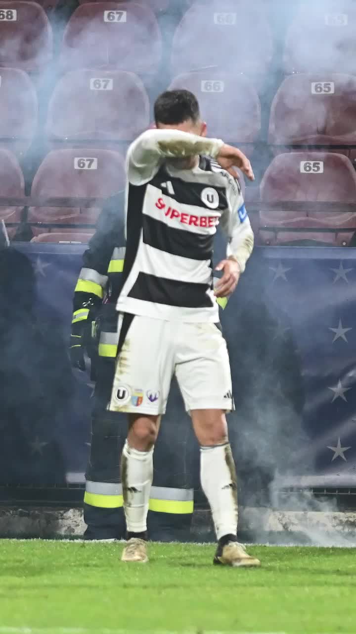 Amendați după haosul din Gruia  Jandarmeria a aplicat sancțiuni drastice după incidentele de la   CFR Cluj - U Cluj