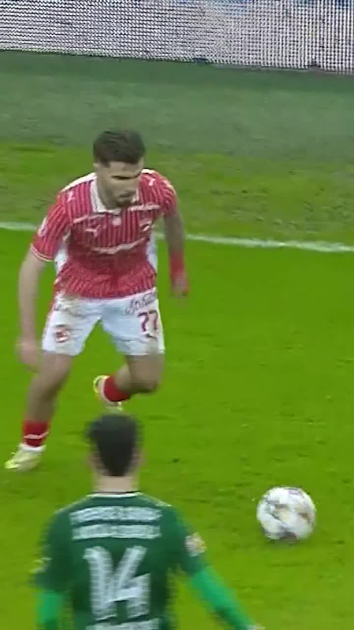 Victorie la limită pentru Dinamo    VIDEO.  „Câinii”   urcă pe locul doi,  după succesul cu Unirea Slobozia