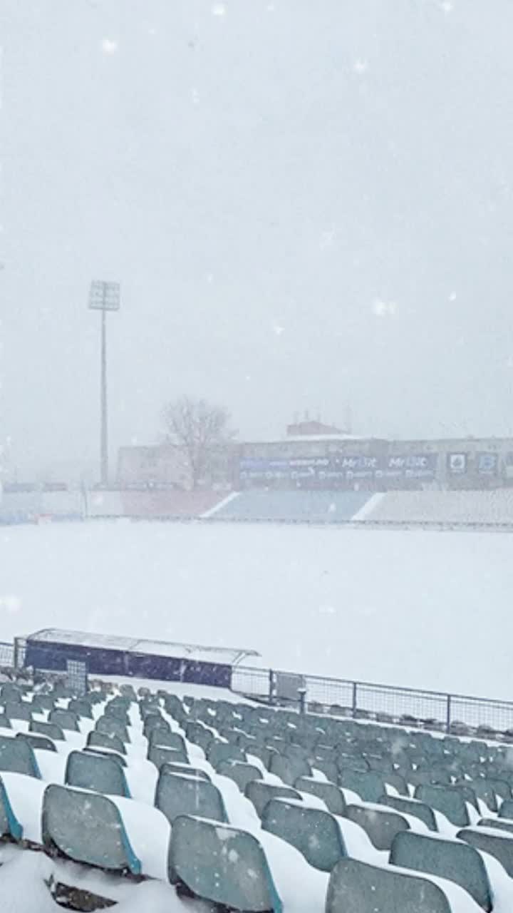 Oțelul, apel către suporteri    Vremea rea  le-a pus probleme gălățenilor, înaintea meciului cu UTA Arad