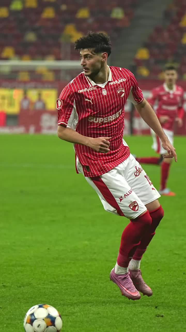 Kopic e supărat pe Mazilu  Antrenorul a explicat situația fotbalistului adus de la Brighton: „Cu altă ocazie,   când va merita”