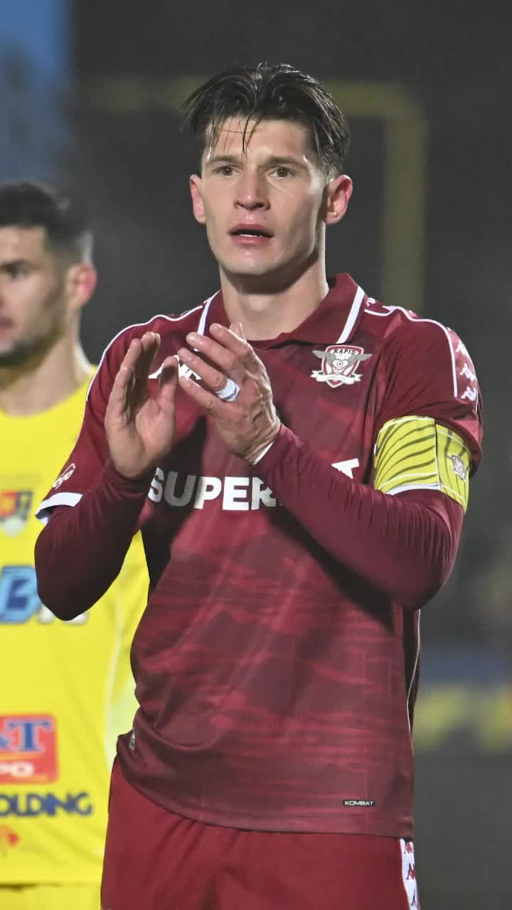 Moment amuzant Dobre - Panduru    VIDEO+FOTO  Atacantul a reacționat la complimentele analistului TV: „Am pus   poză la frizerie”  😅