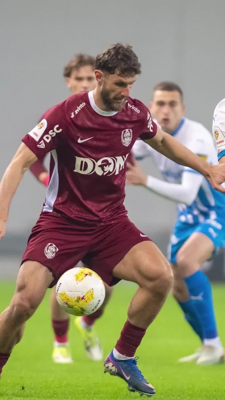 Live     U Craiova - CFR Cluj  se joacă acum, în sferturile Cupei României. Spectacol în finalul prelungirilor! Oltenii închid partida 