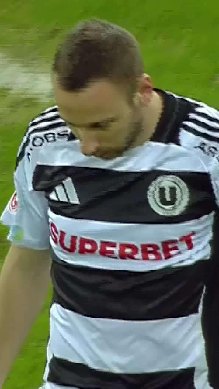 Greșeală imensă pe Arenă    FOTO.  FCSB a deschis scorul cu U Cluj după un   autogol  » Cum s-a întâmplat