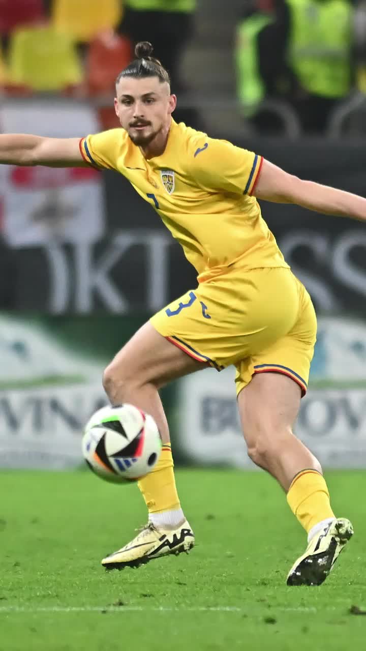 „A dat și mai mult sens acestui drum”    Radu Drăgușin, adio selecționerului  „care a format caractere și a inspirat generații întregi”