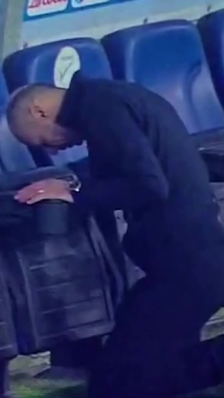 „Nimic întâmplător”    FOTO.    Bogdan Andone,  în genunchi după victoria cu U Craiova: „Nu ne gândim la titlu, altceva ne-am propus”