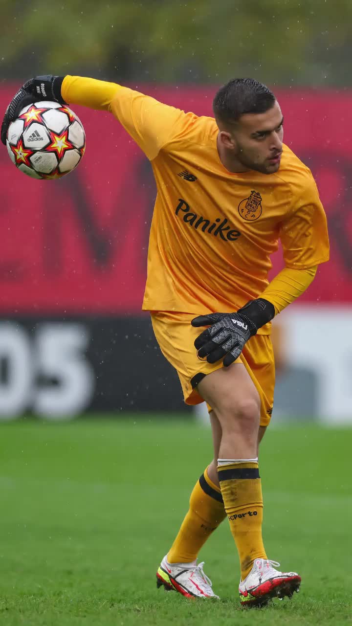 Fost fotbalist la Porto, arestat!  Era implicat într-o rețea de   trafic de droguri  » A jucat împotriva lui Coubiș