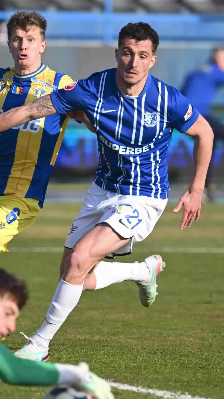  Riscă să nu mai joace &icirc;n 2026! &nbsp;FOTO: S-a accidentat grav la o fază la care a fost sancționat cu &bdquo;galben&rdquo;