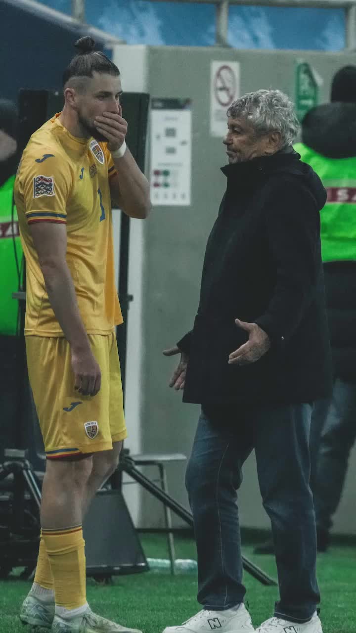 Drăgușin îngrijorează  Ce poate aștepta Lucescu în barajul cu Turcia.   Minusuri și un plus.  Suferă după 11 luni de pauză