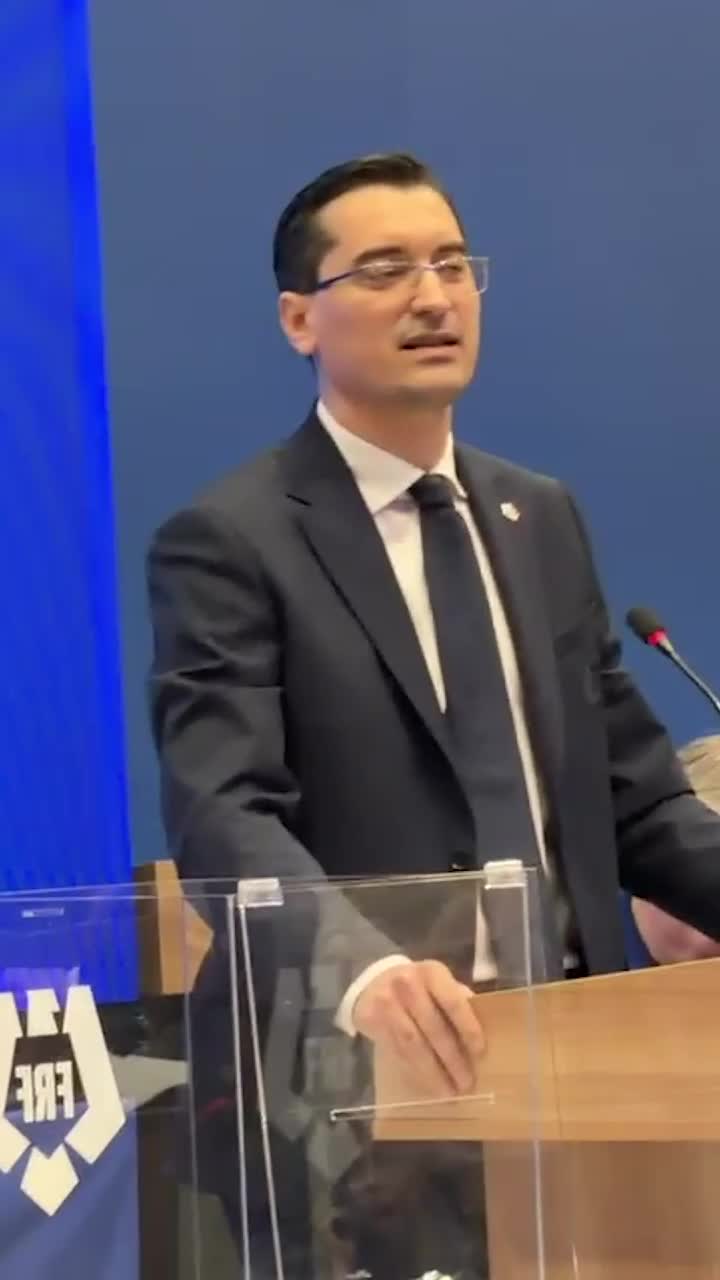 „Cine e măscăriciul ăsta”    Răzvan Burleanu  și-a jignit contracandidatul: „Fetița mea a întrebat-o asta pe soția mea”