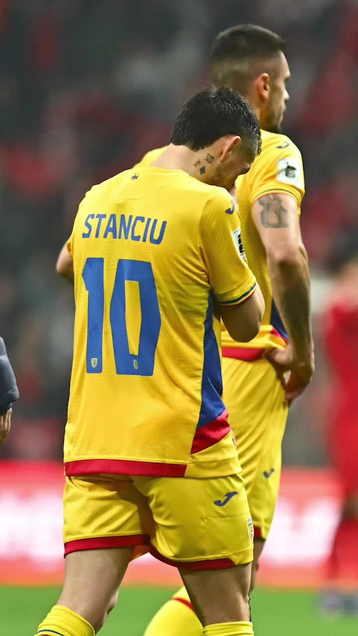  „Asta sper să aducă Hagi”   Foștii internaționali ai României   cer o schimbare  la națională: „Doar atât putem?”