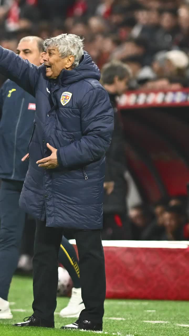 Mircea Lucescu, record mondial  A devenit   cel mai în vârstă  antrenor activ din toate timpurile, la meciul cu Turcia