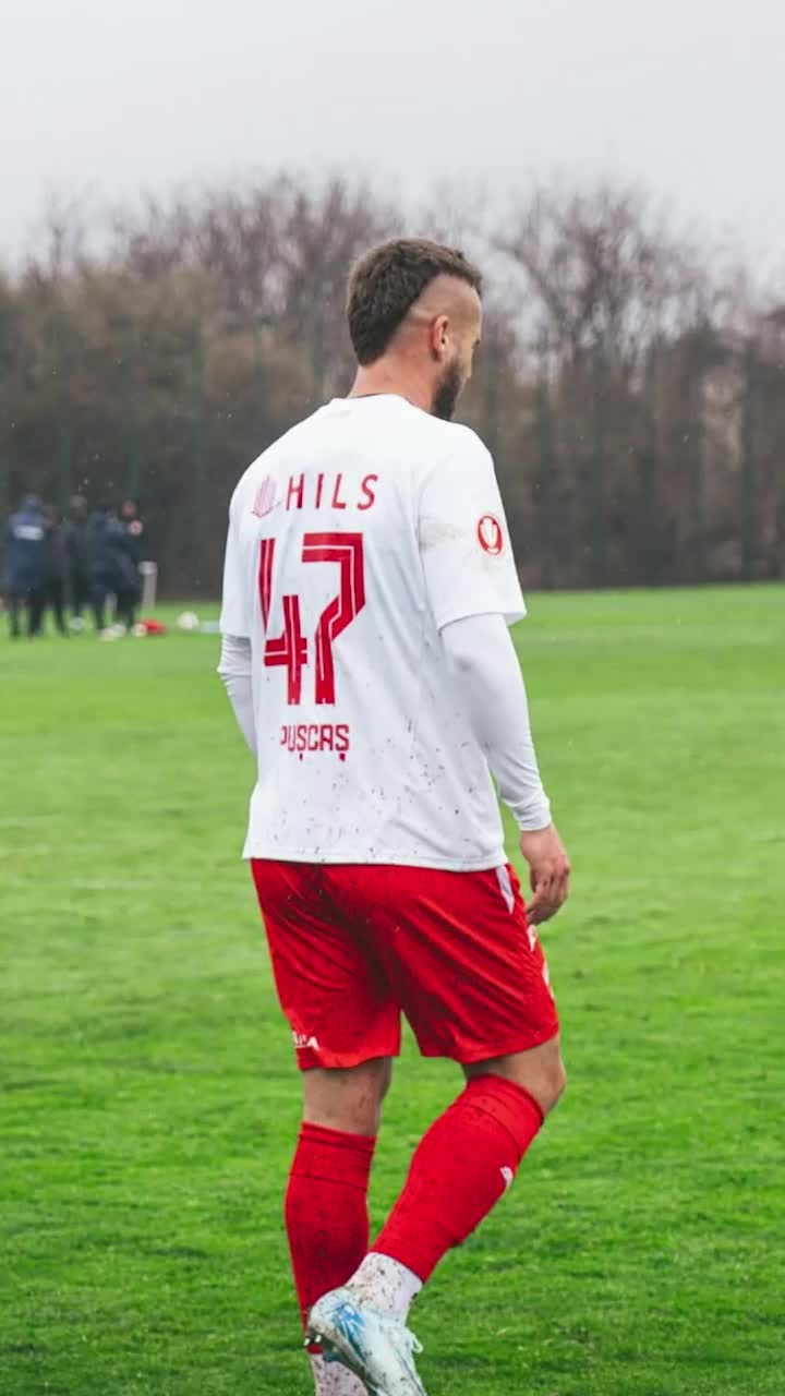 Emoții mari cu Pușcaș    FOTO.     Probleme pentru atacant,  la scurt timp după ce a marcat » Primul său gol la Dinamo nu s-a văzut pe transmisiunea live