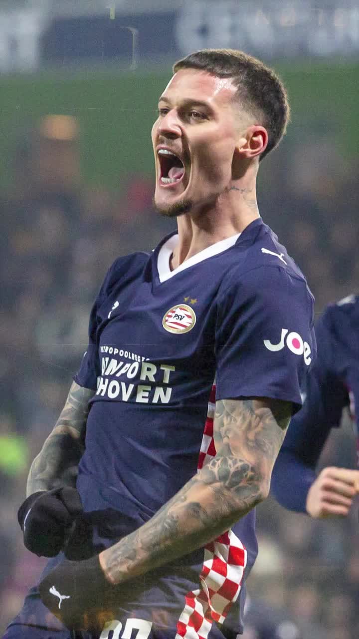 Dennis Man, campion al Olandei     PSV a câștigat titlul  în Eredivisie, după ce Feyenoord s-a încurcat în deplasarea de la Volendam