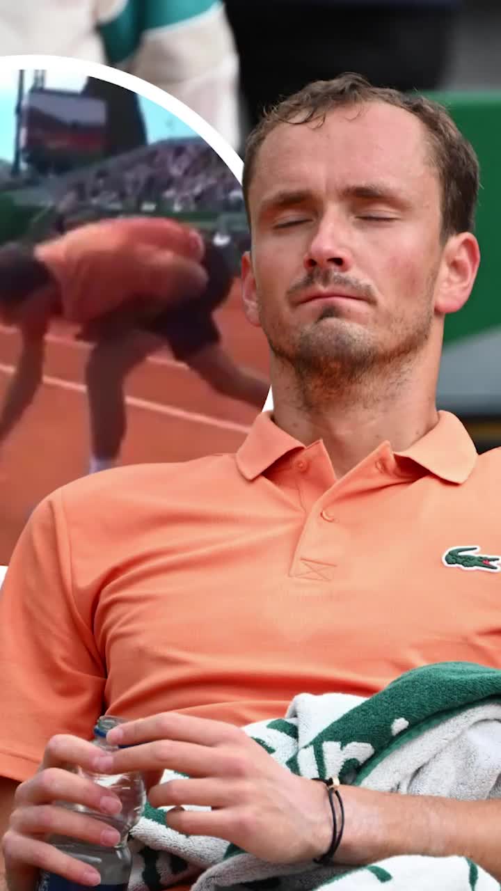 Medvedev și-a ieșit din minți!    VIDEO.  Imagini incredibile la Monte Carlo:   40 de secunde de furie  și cel mai rușinos rezultat al carierei